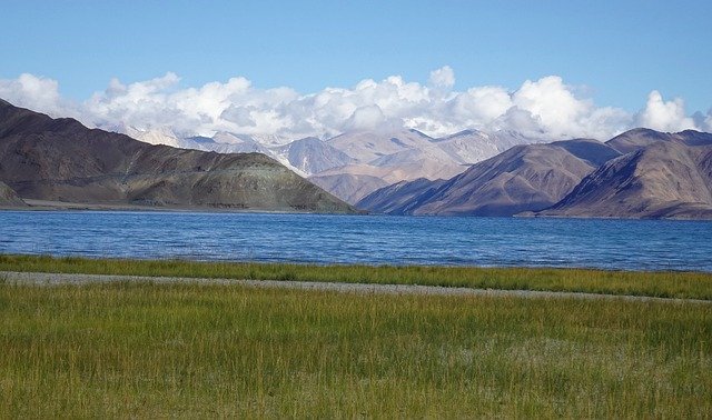 Mountain Biking Tour in Spiti Valley